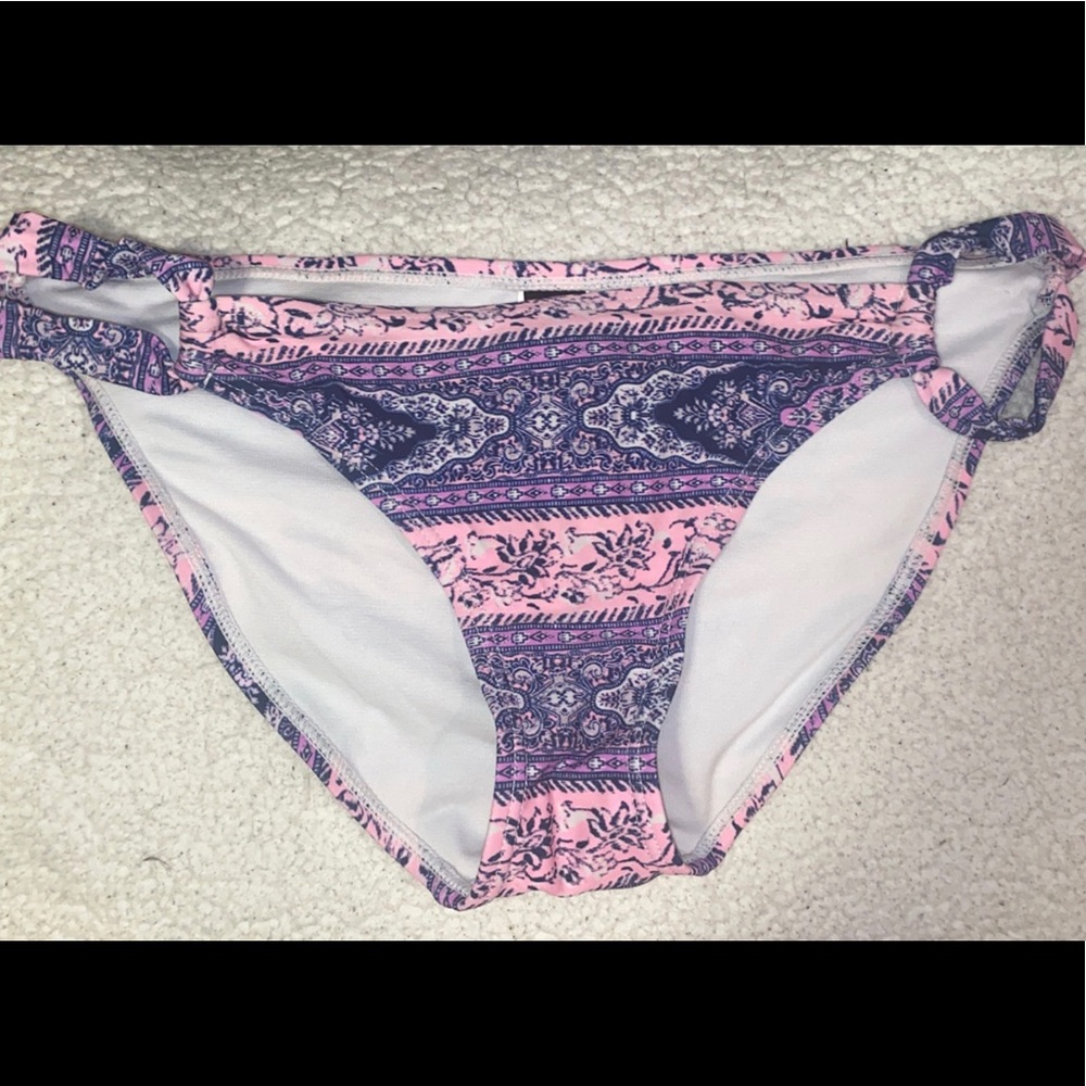 Strapless Bikini 👙 - Picture 3 of 3